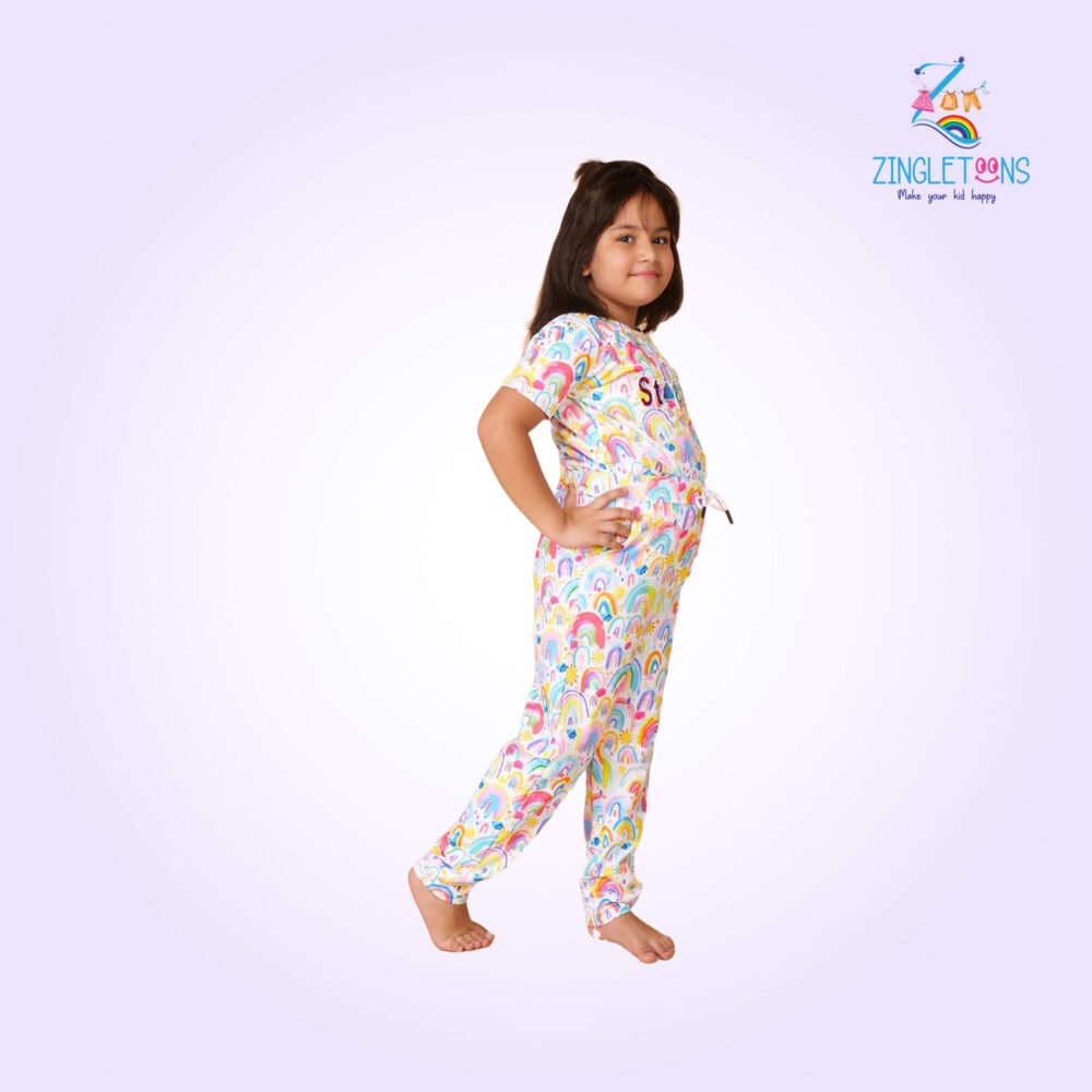 Girls Printed Tshirt And Joggers Clothing Set - Image 3
