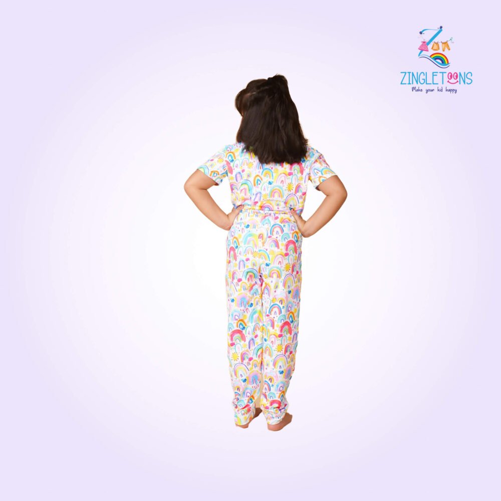 Girls Printed Tshirt And Joggers Clothing Set - Image 4