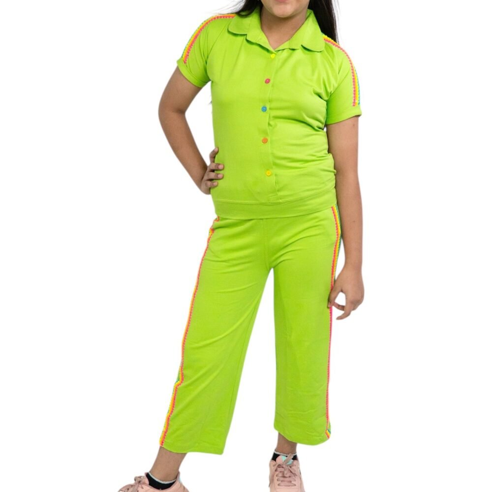 Girls’ Stylish 2-Piece Tracksuit – “Good Attitude” Printed Set Green