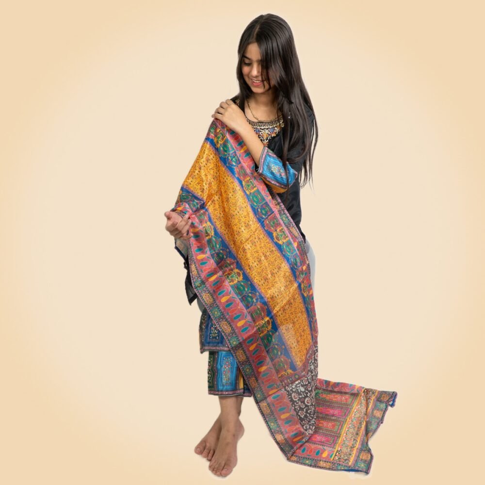 Black silk suit for girls - Image 5