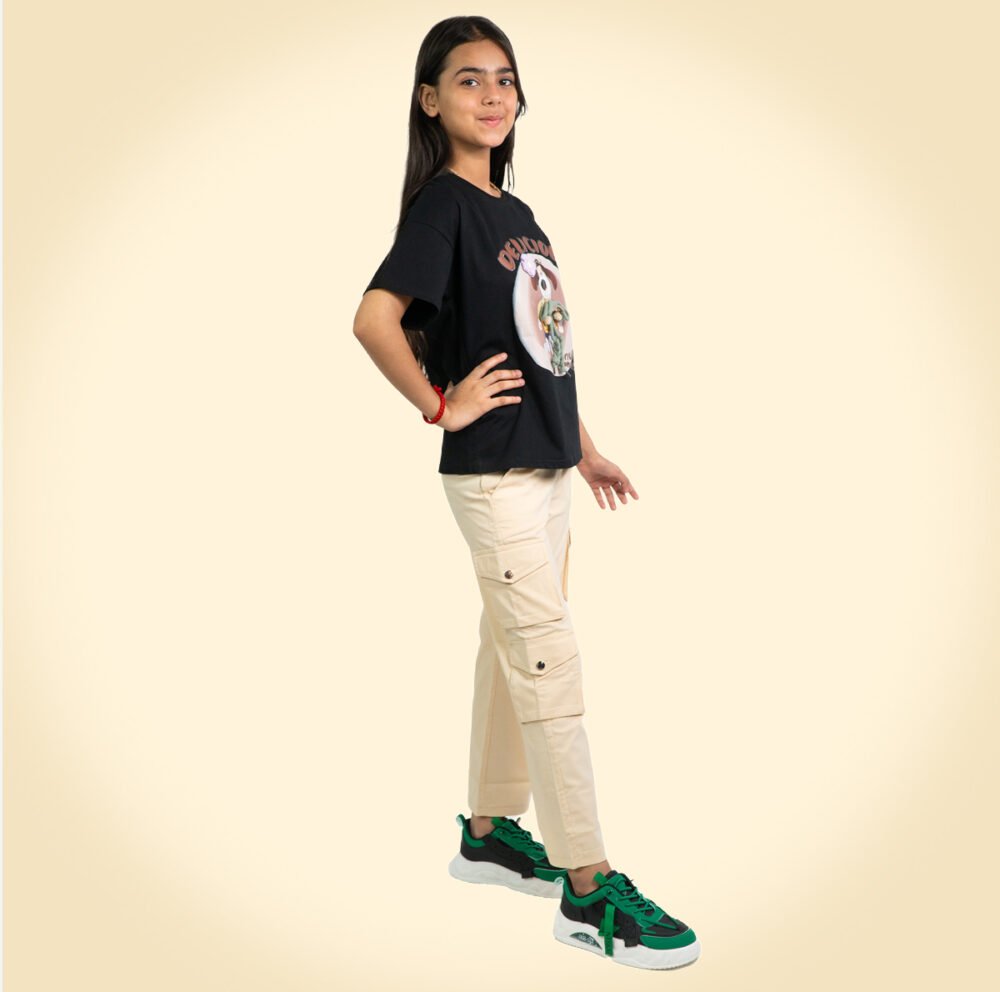 Girls Oversized Graphic T-Shirt – “Delicious Vibes” Dog Print (Black) - Image 4
