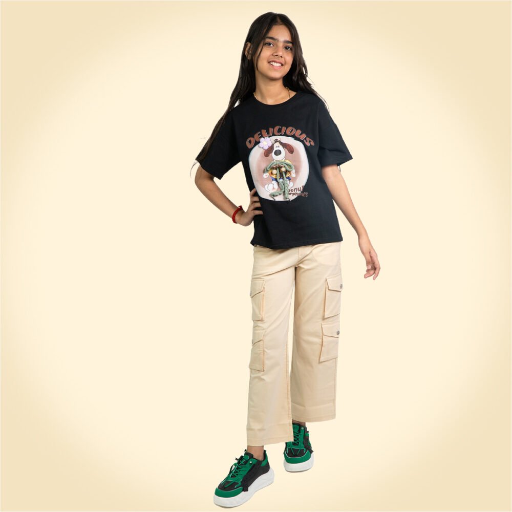 Girls Oversized Graphic T-Shirt – “Delicious Vibes” Dog Print (Black) - Image 3