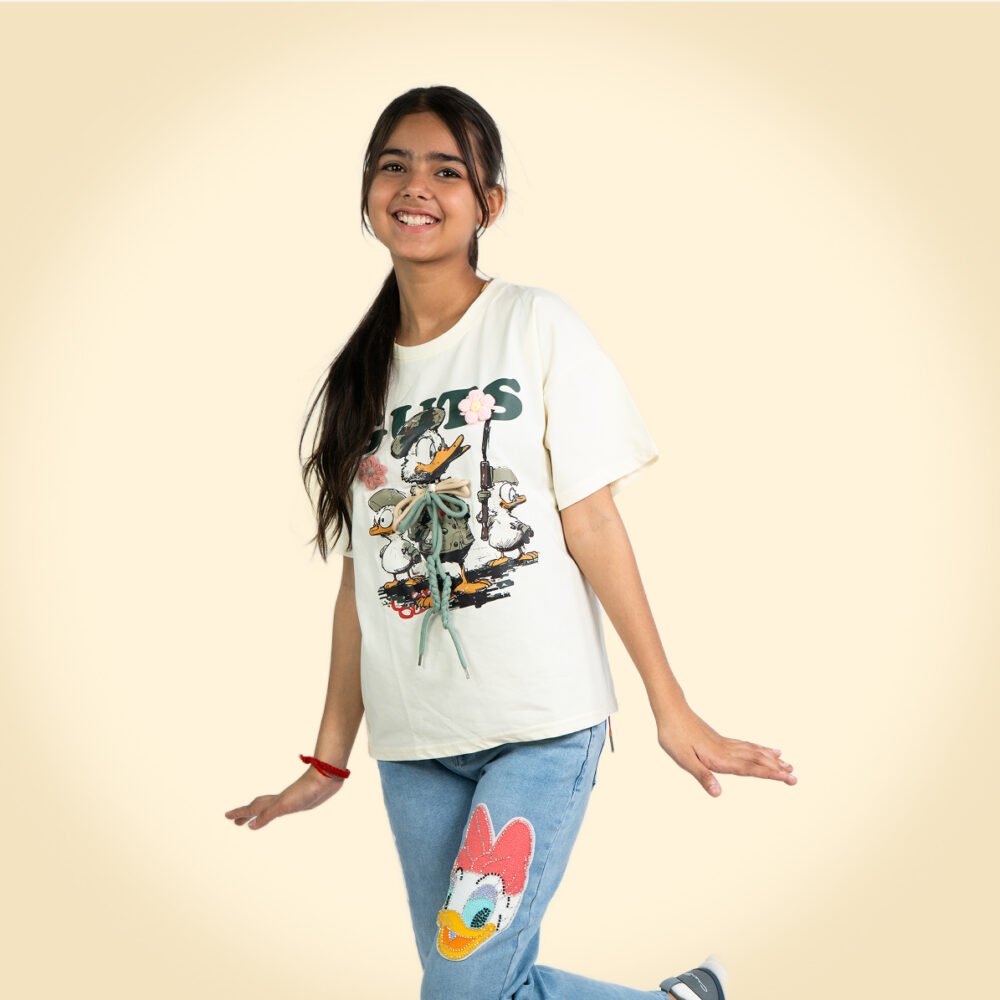 Trendy Cartoon Donald Duck Graphic Oversized T-Shirt for Girls
