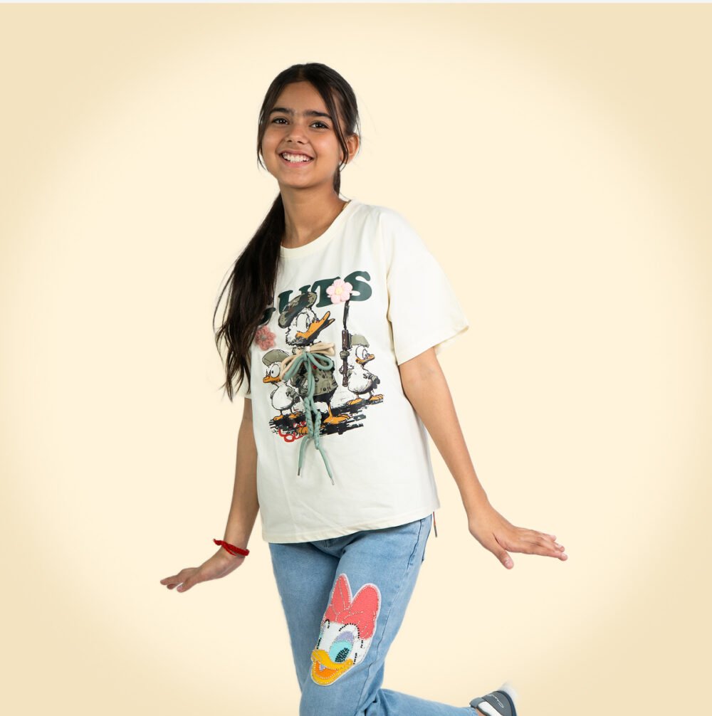 Trendy Cartoon Donald Duck Graphic Oversized T-Shirt for Girls